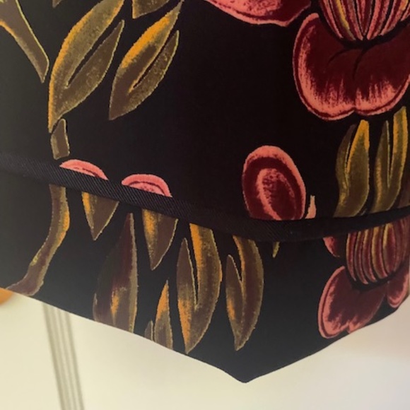 NWT Ann Taylor floral pants Size 0P - Picture 3 of 7